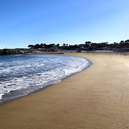 Appartement Les Mas De La Mer-4 By Interhome Saint Aygulf