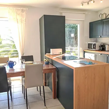 Daire Les Mas De La Mer-4 By Interhome